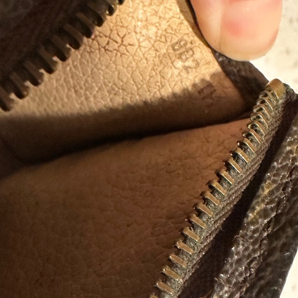 Authentic Louis Vuitton vintage toiletry 15 bag - Picture 10 of 11